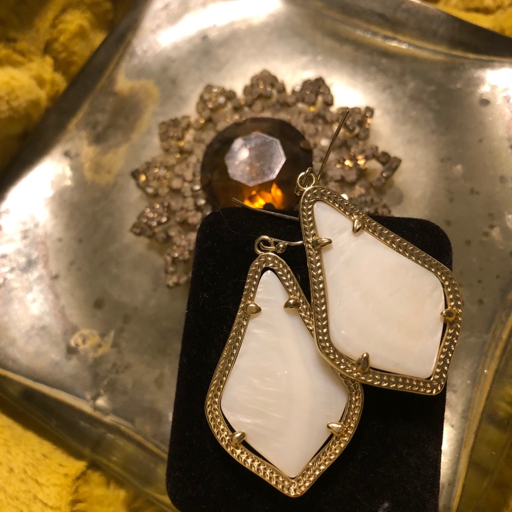 Kendra Scott - Alex Drop Earrings - Ivory Pearl - NWOT - Picture 3 of 6